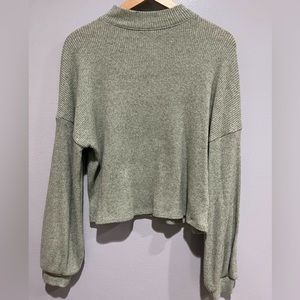 Super soft green sweater mini turtle neck